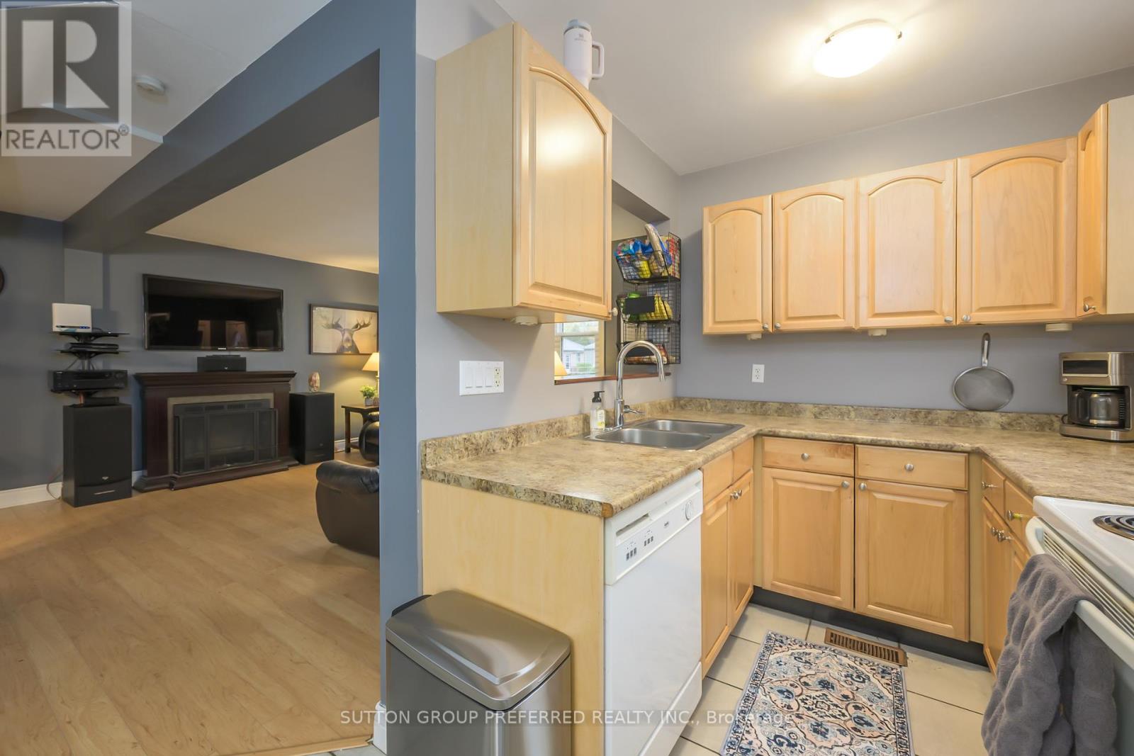 28 Apeldoorn Crescent, London East, Ontario  N5Y 2B6 - Photo 18 - X12505870