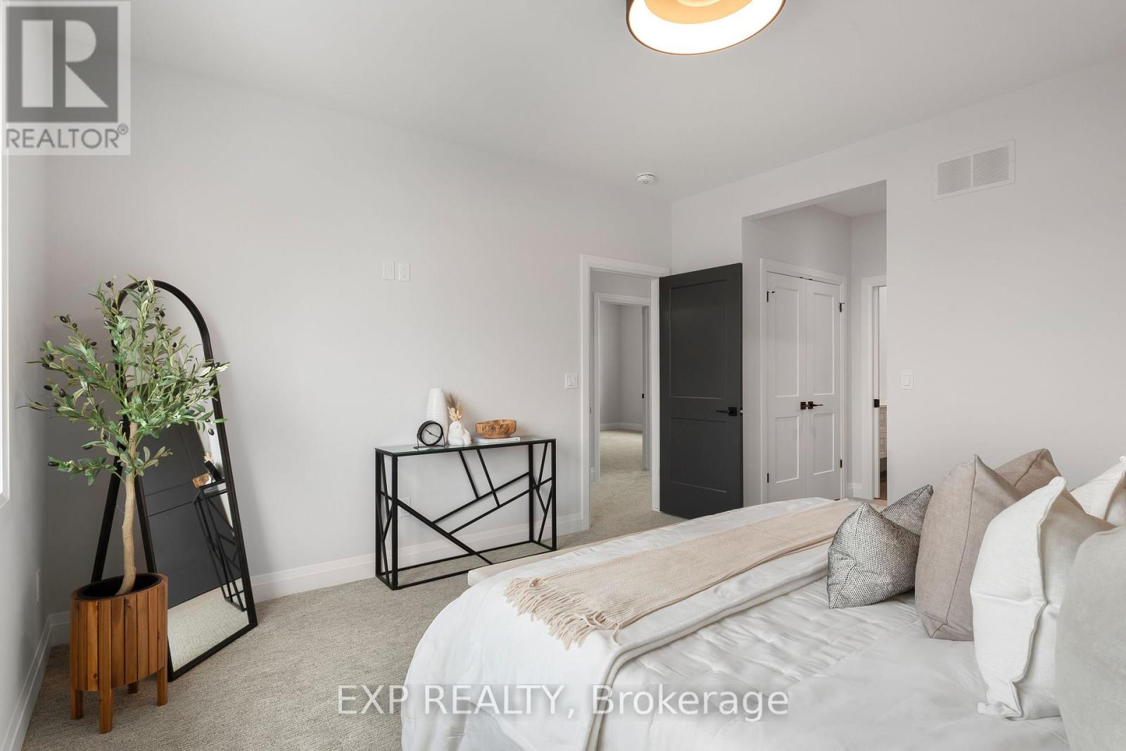 6 - 24 Grapeview Drive, St. Catharines, Ontario  L2S 0G5 - Photo 32 - X12505874