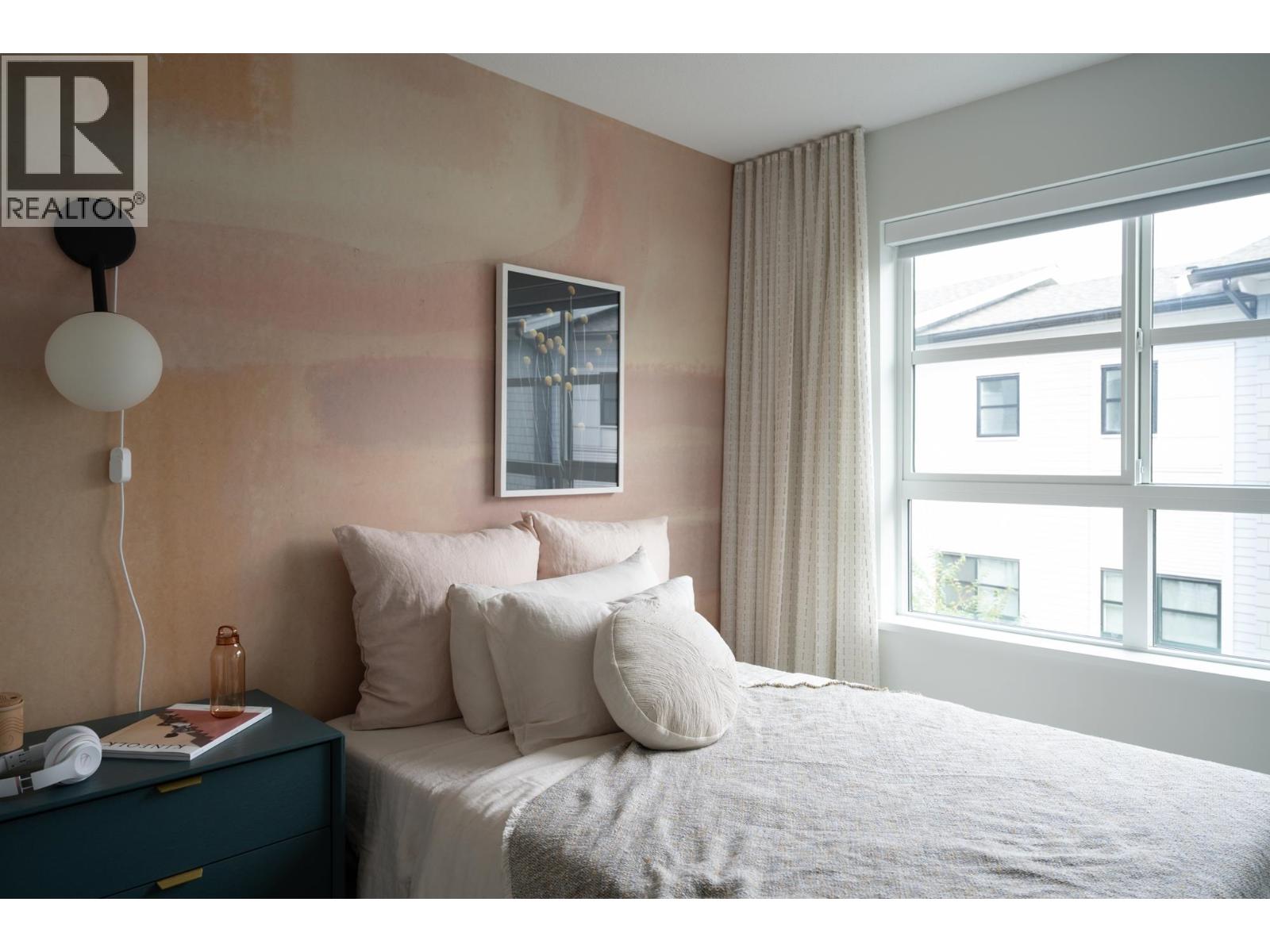 216 2045 Heritage Park Lane, North Vancouver, British Columbia  V7H 0E3 - Photo 21 - R3064404