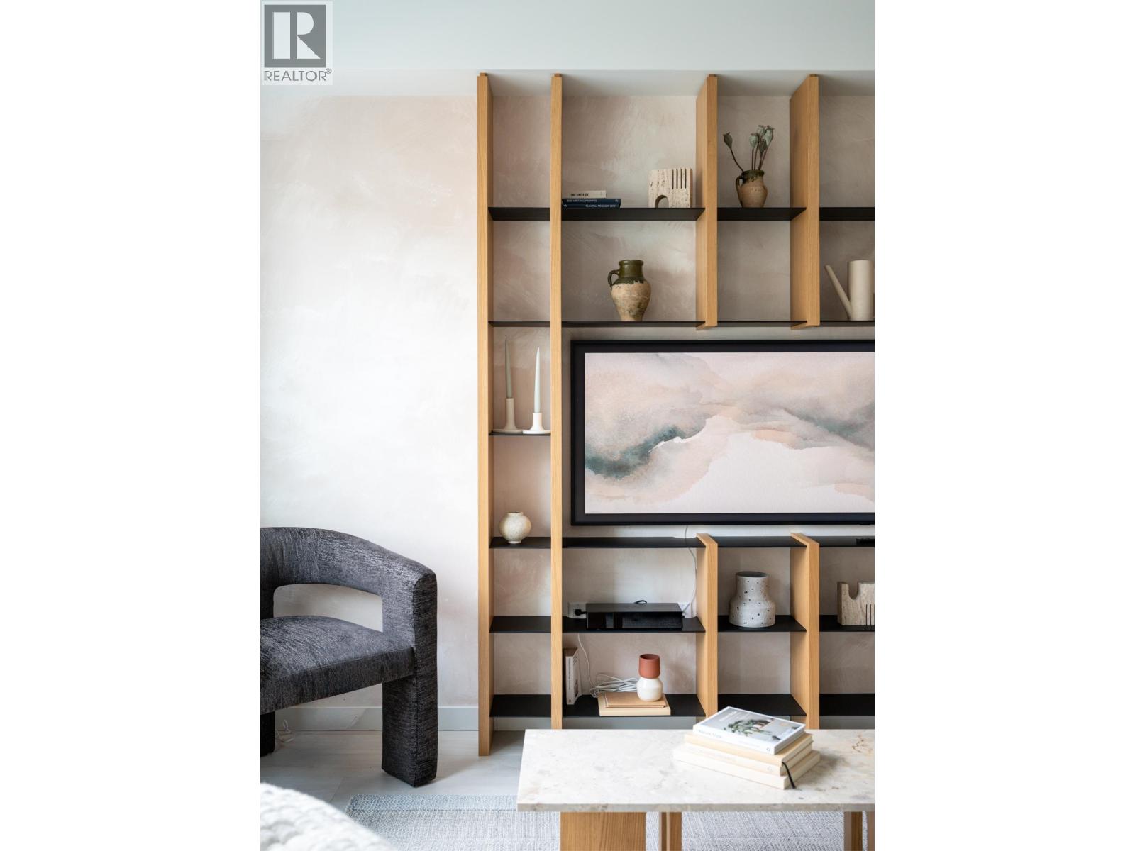 216 2045 Heritage Park Lane, North Vancouver, British Columbia  V7H 0E3 - Photo 8 - R3064404