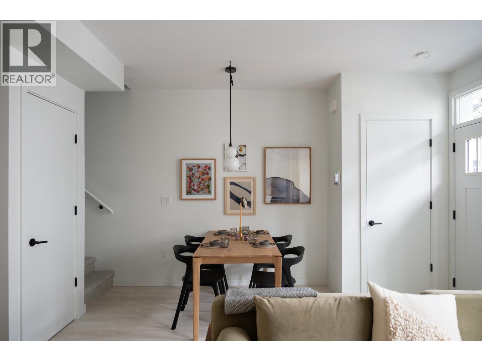 216 2045 Heritage Park Lane, North Vancouver, British Columbia  V7H 0E3 - Photo 9 - R3064404