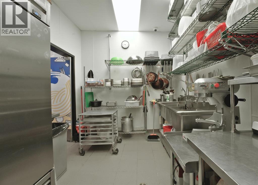 2525 36 Street Ne, Calgary, Alberta  T1Y 5T4 - Photo 6 - A2248566