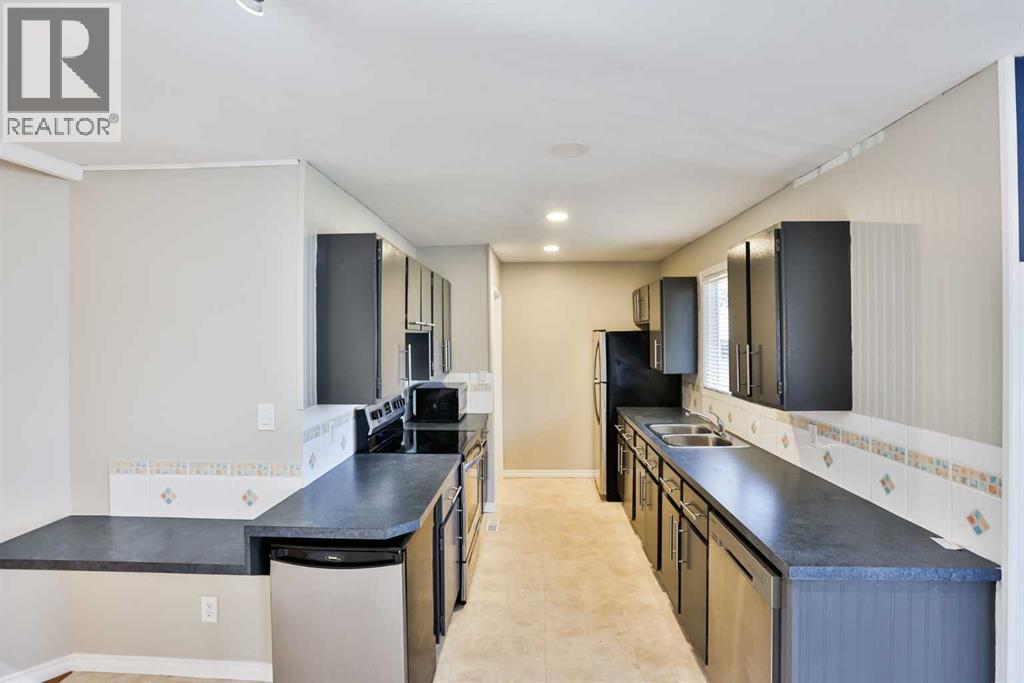 41 W 300 N, Raymond, Alberta  T0K 2S0 - Photo 11 - A2259384