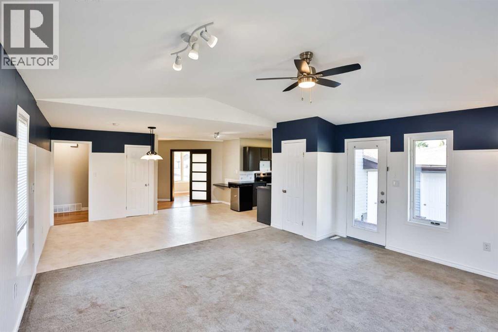 41 W 300 N, Raymond, Alberta  T0K 2S0 - Photo 8 - A2259384