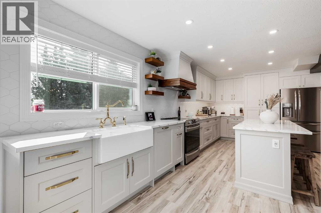 127 Canoe Place Sw, Airdrie, Alberta  T4B 2L5 - Photo 10 - A2259815