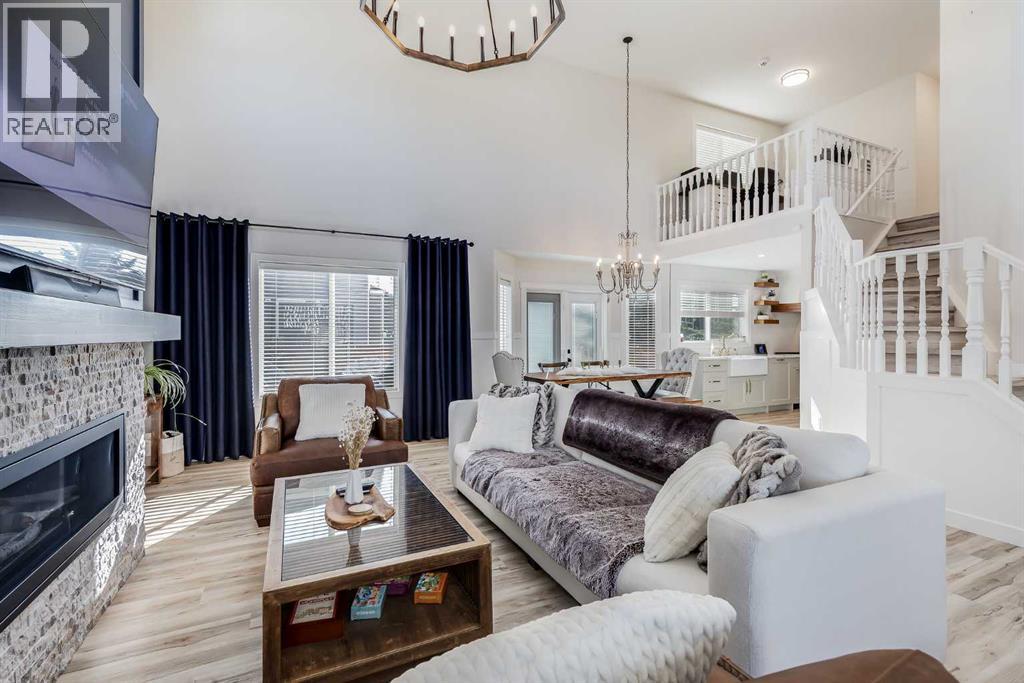 127 Canoe Place Sw, Airdrie, Alberta  T4B 2L5 - Photo 8 - A2259815