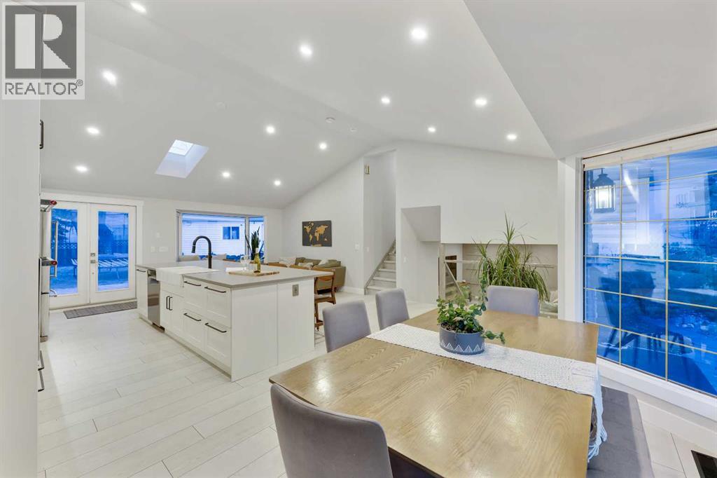 3224 Conrad Drive Nw, Calgary, Alberta  T2L 1B4 - Photo 12 - A2265164