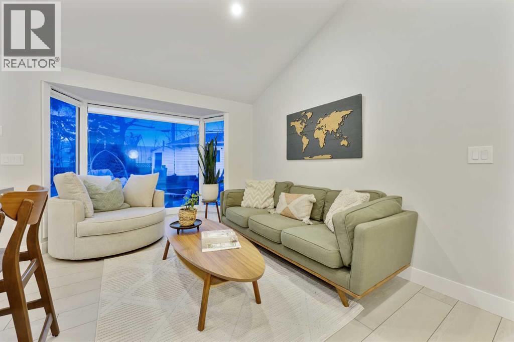 3224 Conrad Drive Nw, Calgary, Alberta  T2L 1B4 - Photo 9 - A2265164