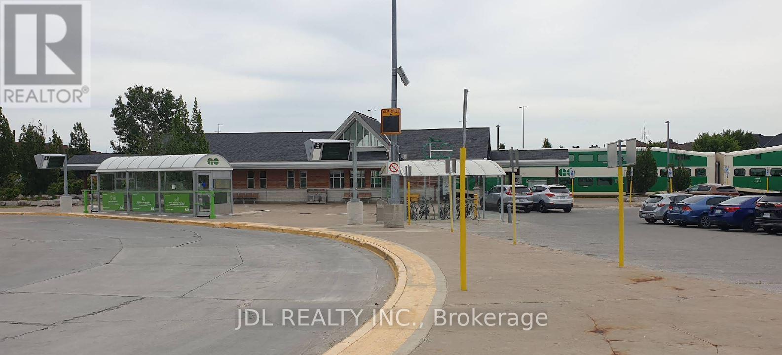 54 Joseph Glover Avenue, Markham, Ontario  L6C 3G5 - Photo 35 - N12455706