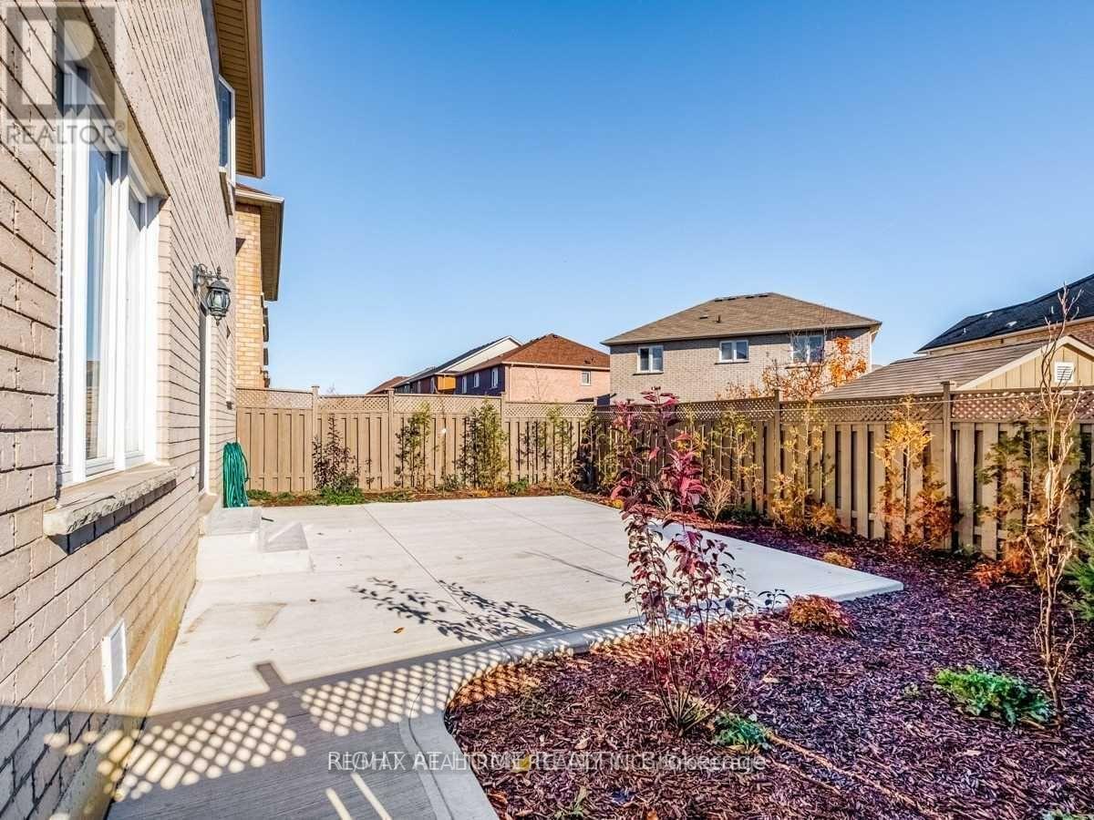 39 Treasure Drive, Brampton, Ontario  L7A 3L7 - Photo 39 - W12461292