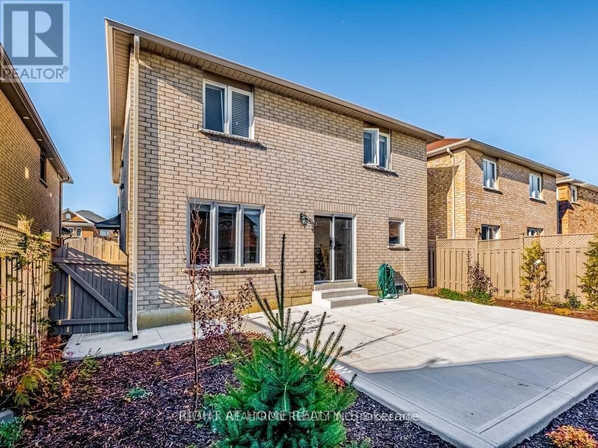 39 Treasure Drive, Brampton, Ontario  L7A 3L7 - Photo 37 - W12461292