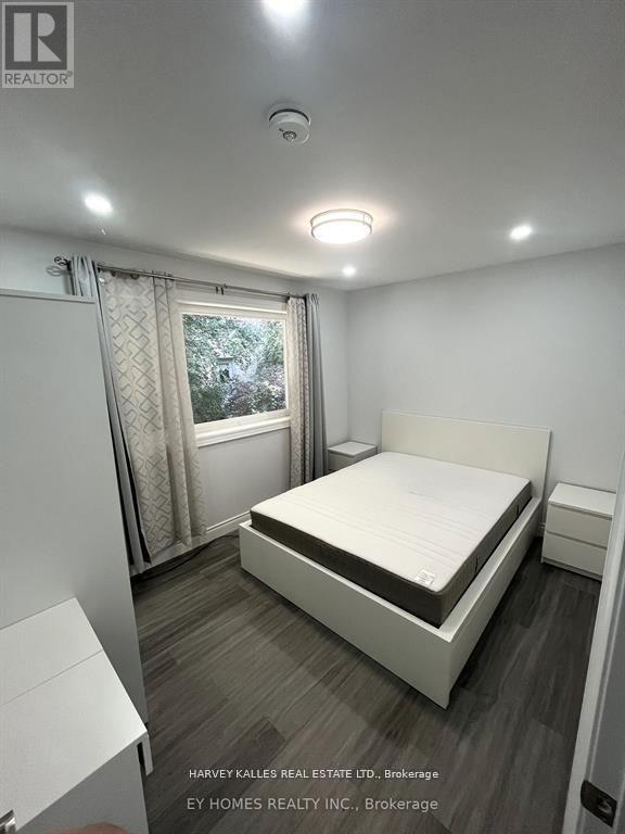 Rear - 59 Hemingway Crescent, Markham, Ontario  L3R 2S4 - Photo 13 - N12505854