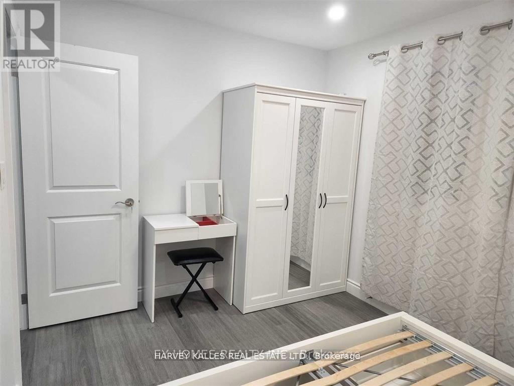 Rear - 59 Hemingway Crescent, Markham, Ontario  L3R 2S4 - Photo 14 - N12505854