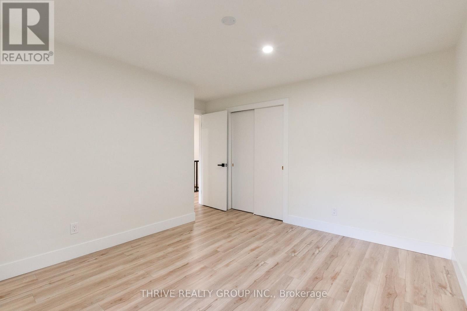 137 Pawnee Road, London East, Ontario  N5V 2T1 - Photo 11 - X12504984