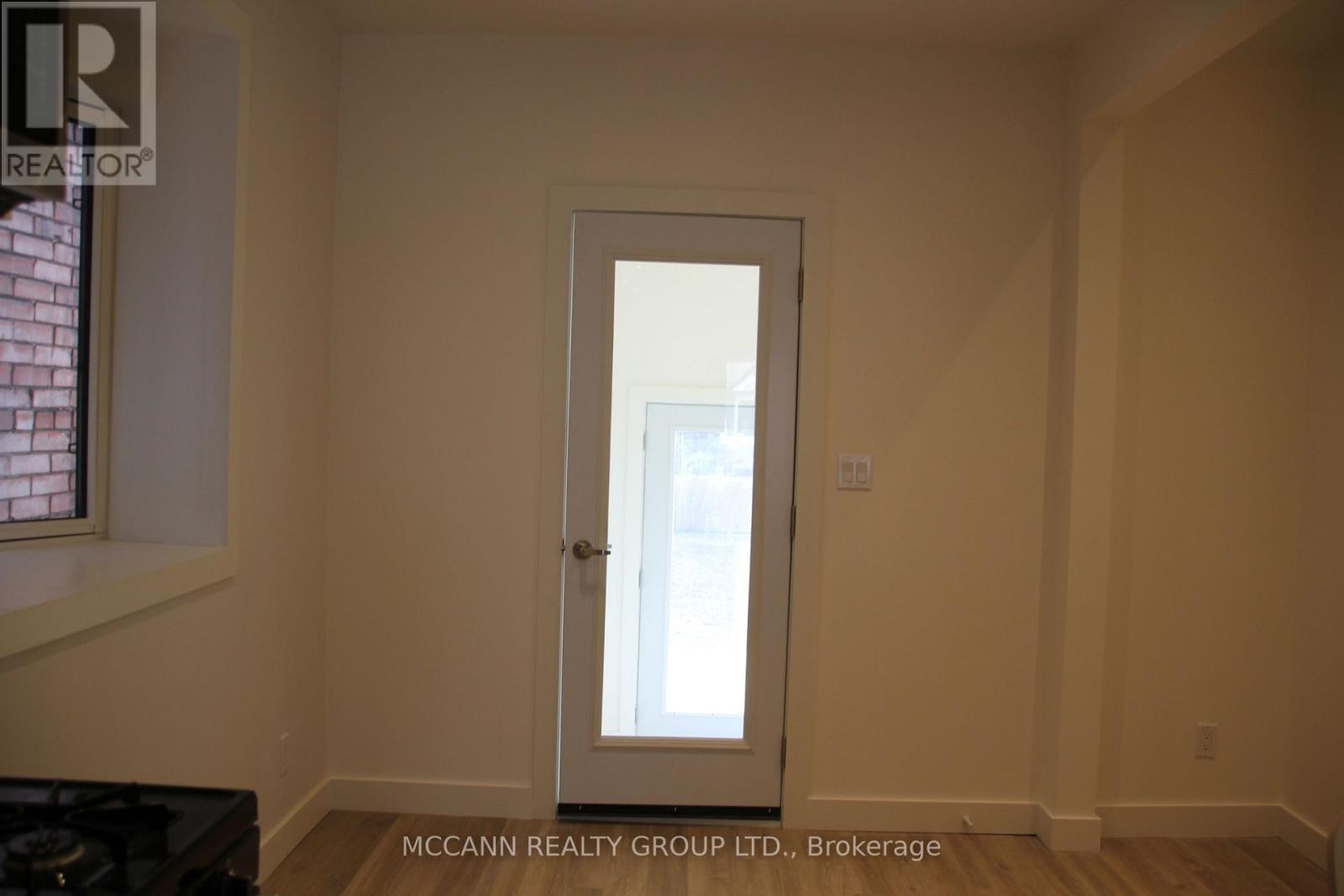 151 Wallace Avenue, Toronto, Ontario  M6H 1V1 - Photo 11 - W12505844