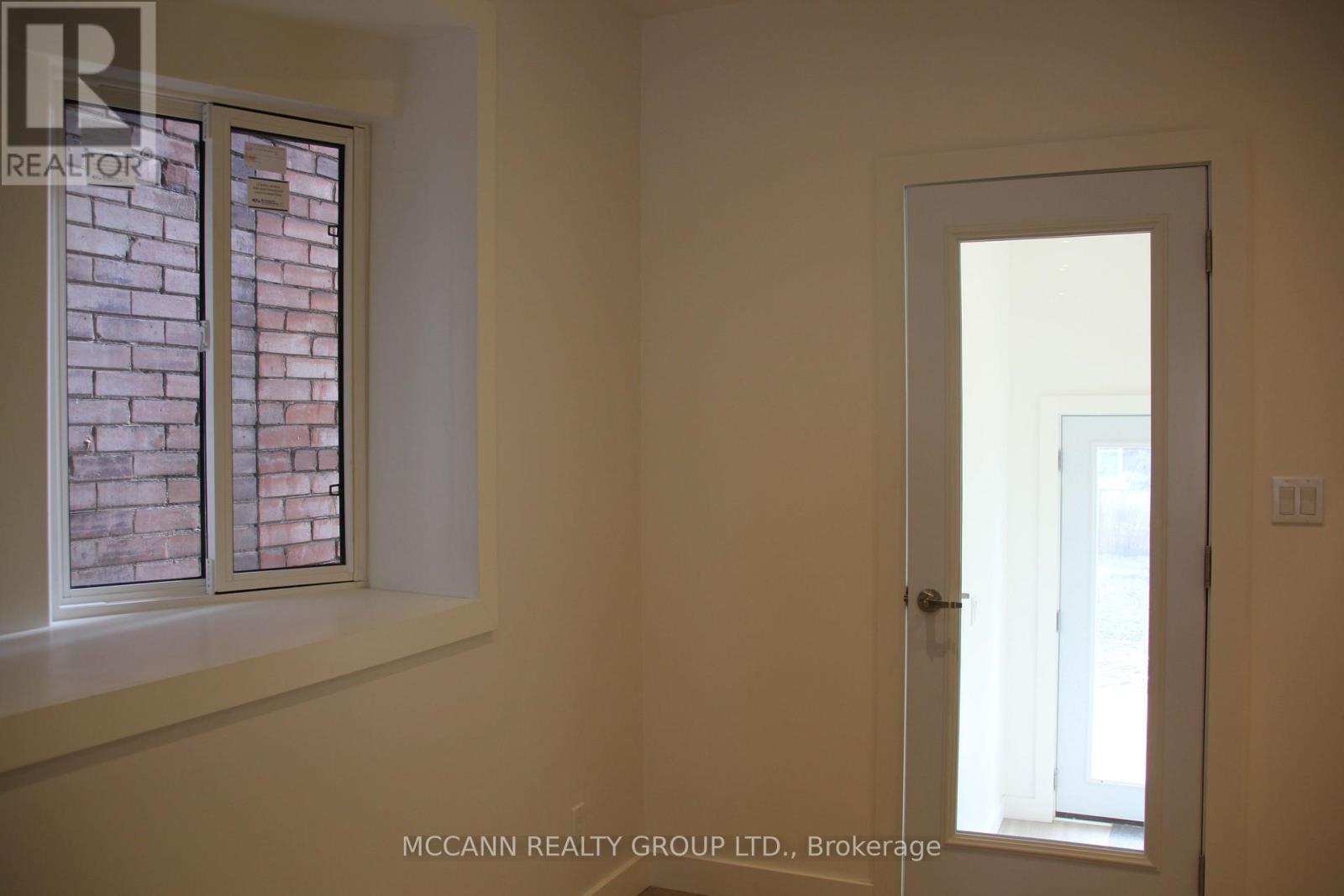 151 Wallace Avenue, Toronto, Ontario  M6H 1V1 - Photo 12 - W12505844