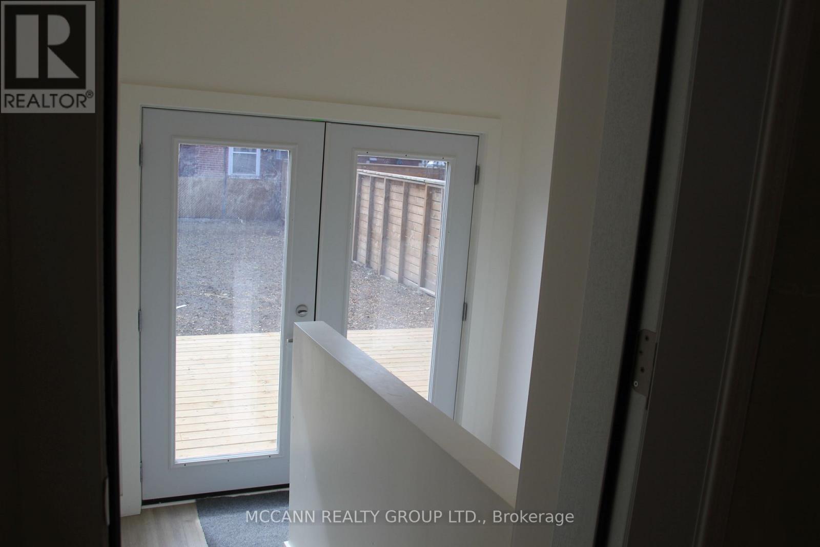 151 Wallace Avenue, Toronto, Ontario  M6H 1V1 - Photo 13 - W12505844