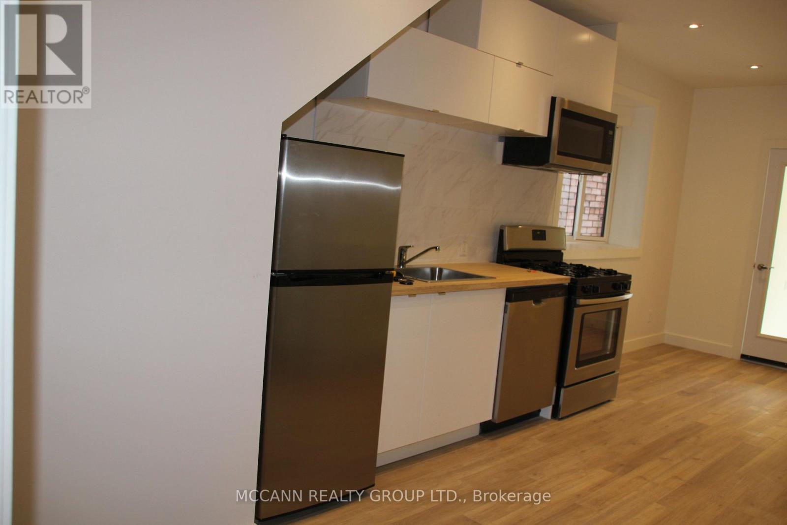 151 Wallace Avenue, Toronto, Ontario  M6H 1V1 - Photo 4 - W12505844