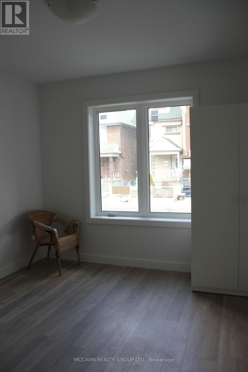 151 Wallace Avenue, Toronto, Ontario  M6H 1V1 - Photo 9 - W12505844