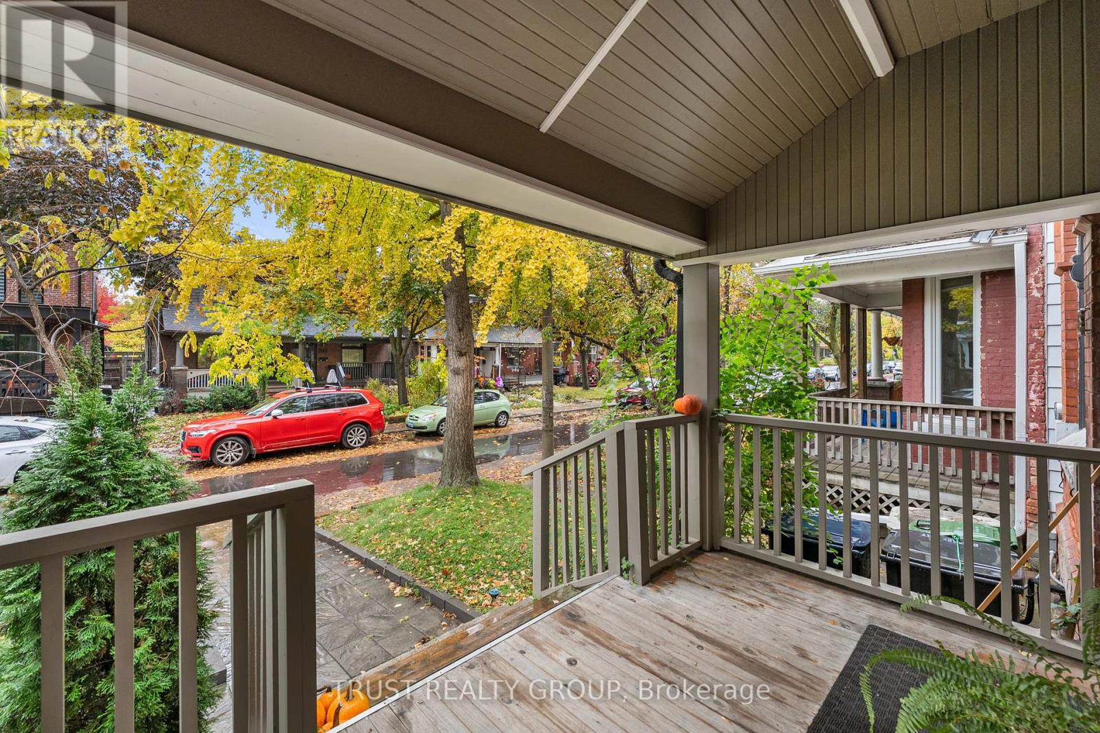 106 Pearson Avenue, Toronto, Ontario  M6R 1G5 - Photo 3 - W12505848