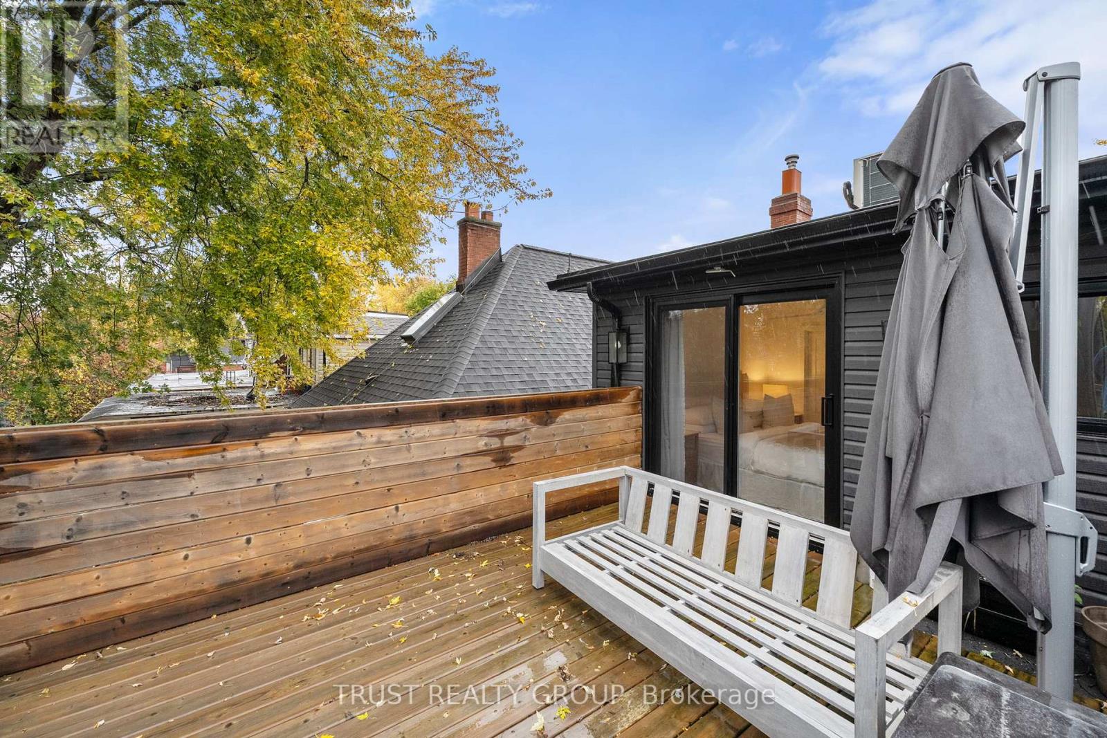 106 Pearson Avenue, Toronto, Ontario  M6R 1G5 - Photo 37 - W12505848