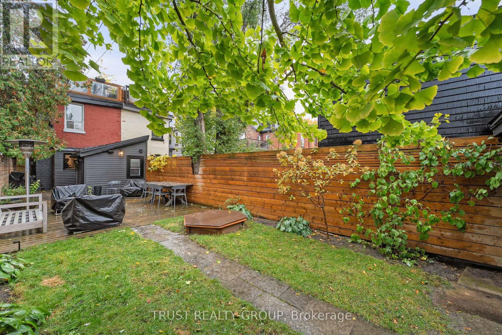 106 Pearson Avenue, Toronto, Ontario  M6R 1G5 - Photo 45 - W12505848