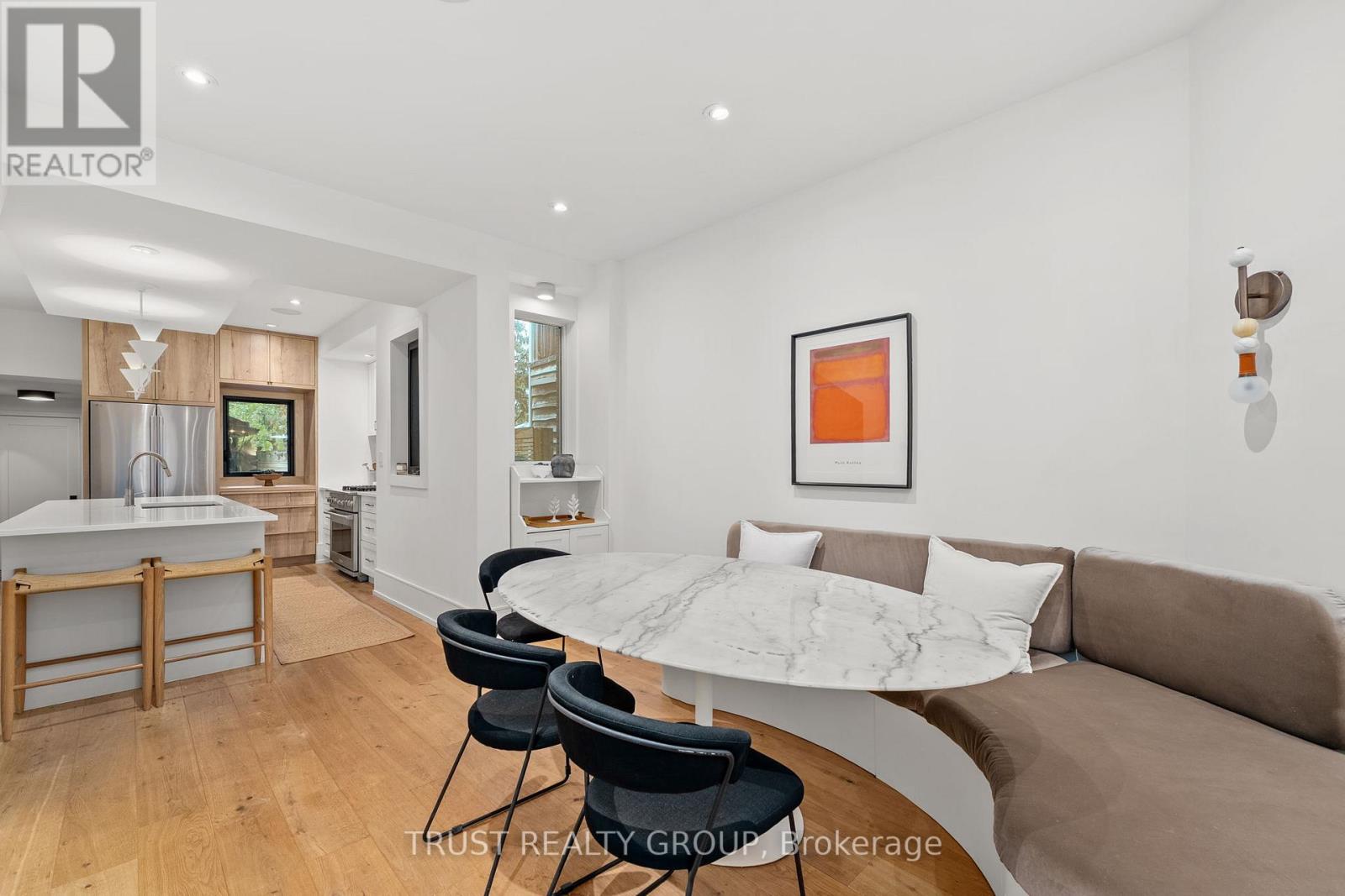 106 Pearson Avenue, Toronto, Ontario  M6R 1G5 - Photo 9 - W12505848