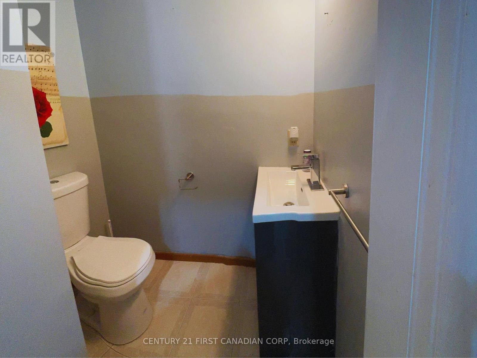 239 Edmunds Place S, London South, Ontario  N5Z 4V9 - Photo 10 - X12505888