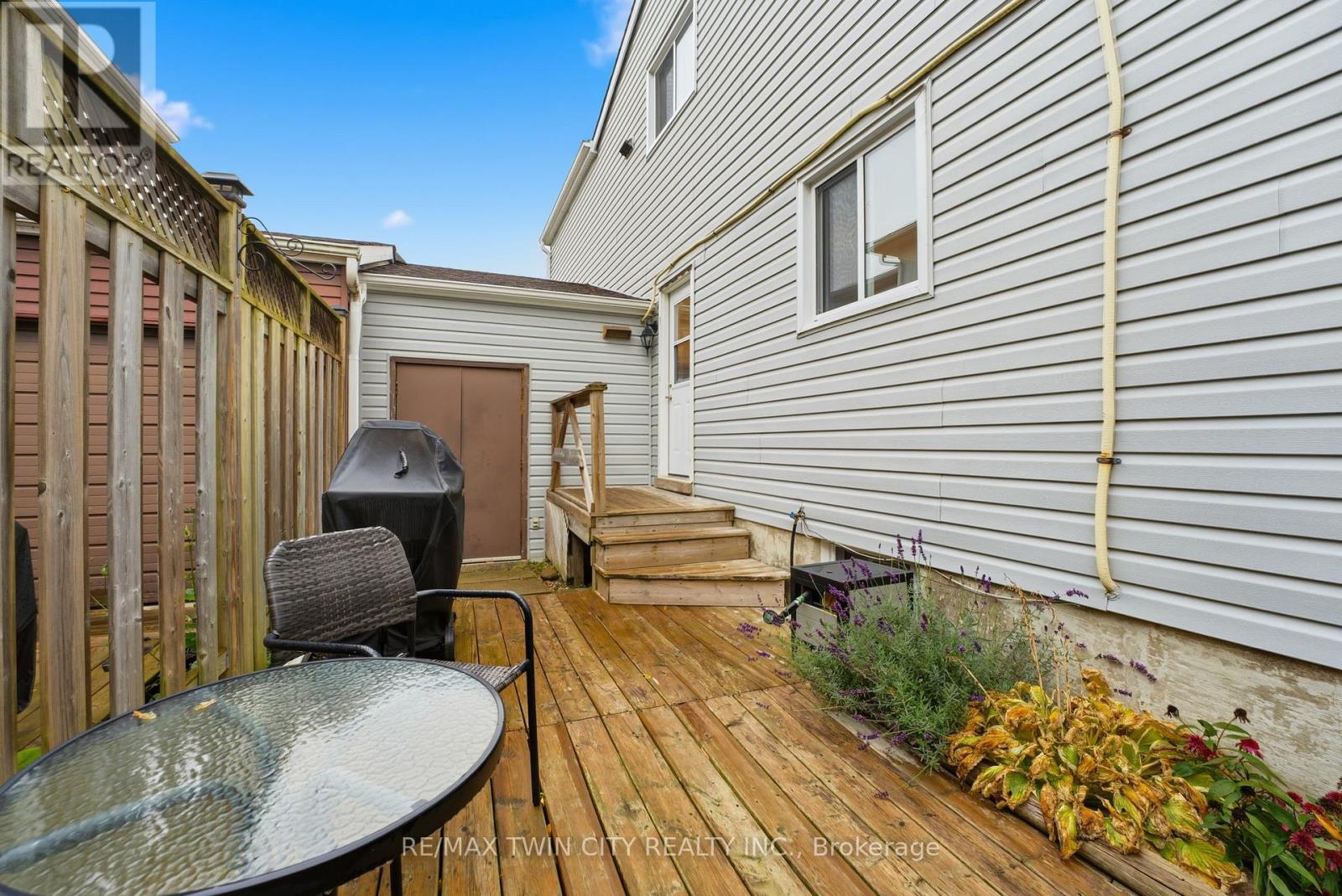 11 Hillbrook Crescent, Kitchener, Ontario  N2N 1J4 - Photo 19 - X12505836