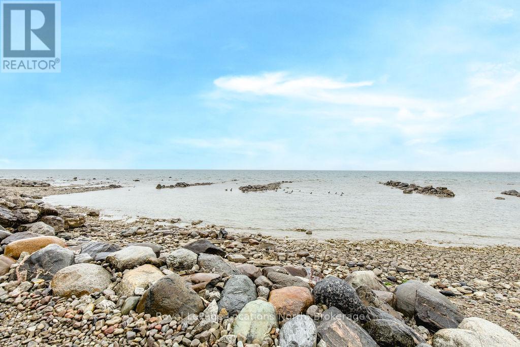 46 William Avenue, Wasaga Beach, Ontario  L9Z 2X3 - Photo 40 - S12505892