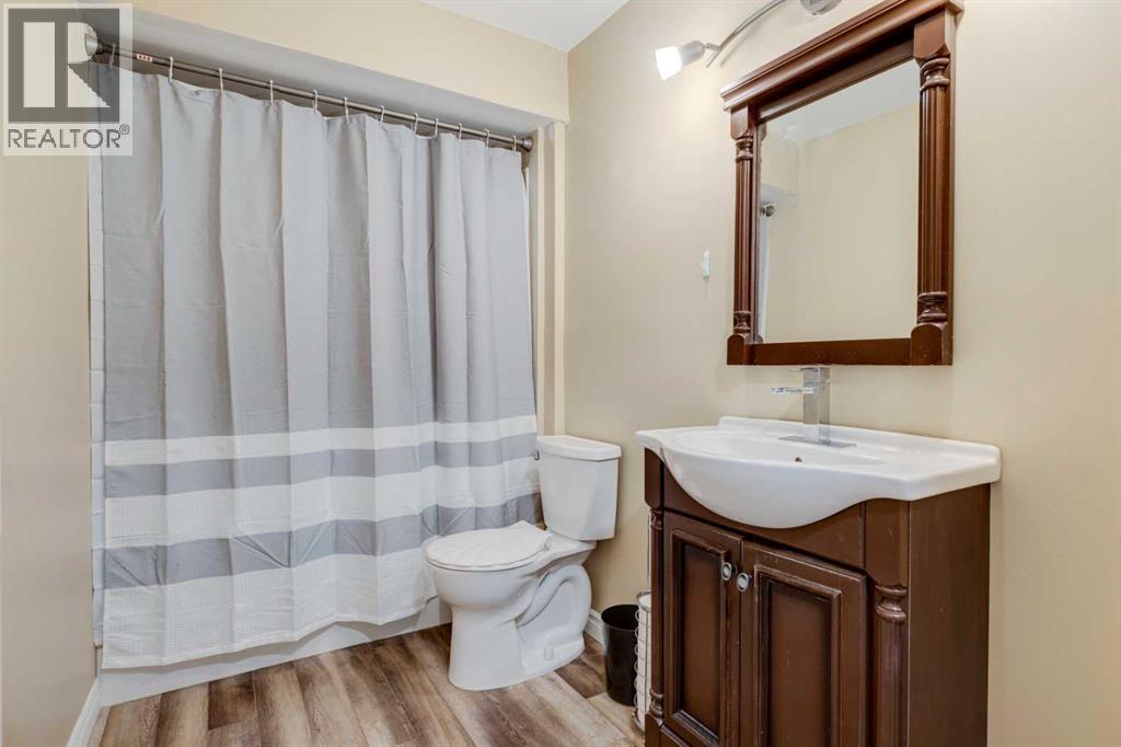 85 Crystal Shores Crescent, Okotoks, Alberta  T1S 2B5 - Photo 23 - A2266485