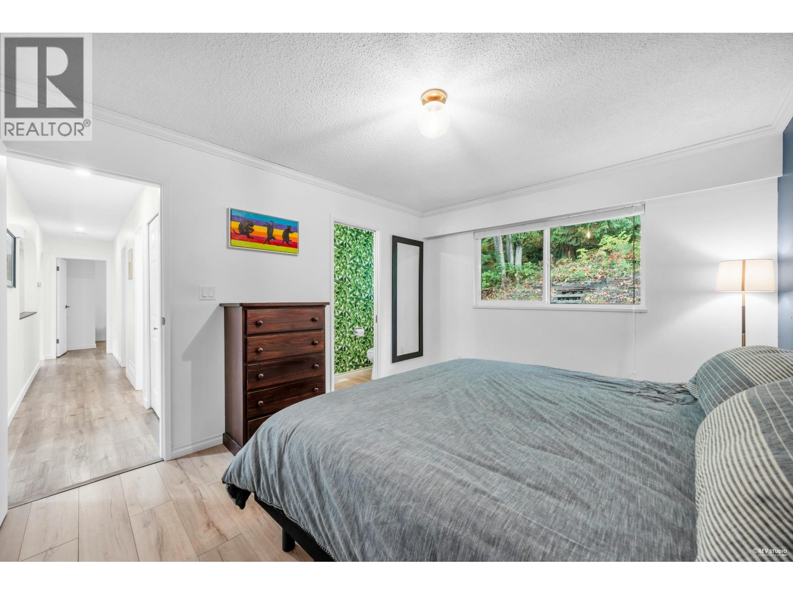 2247 Park Crescent, Coquitlam, British Columbia  V3J 6T3 - Photo 11 - R3064078