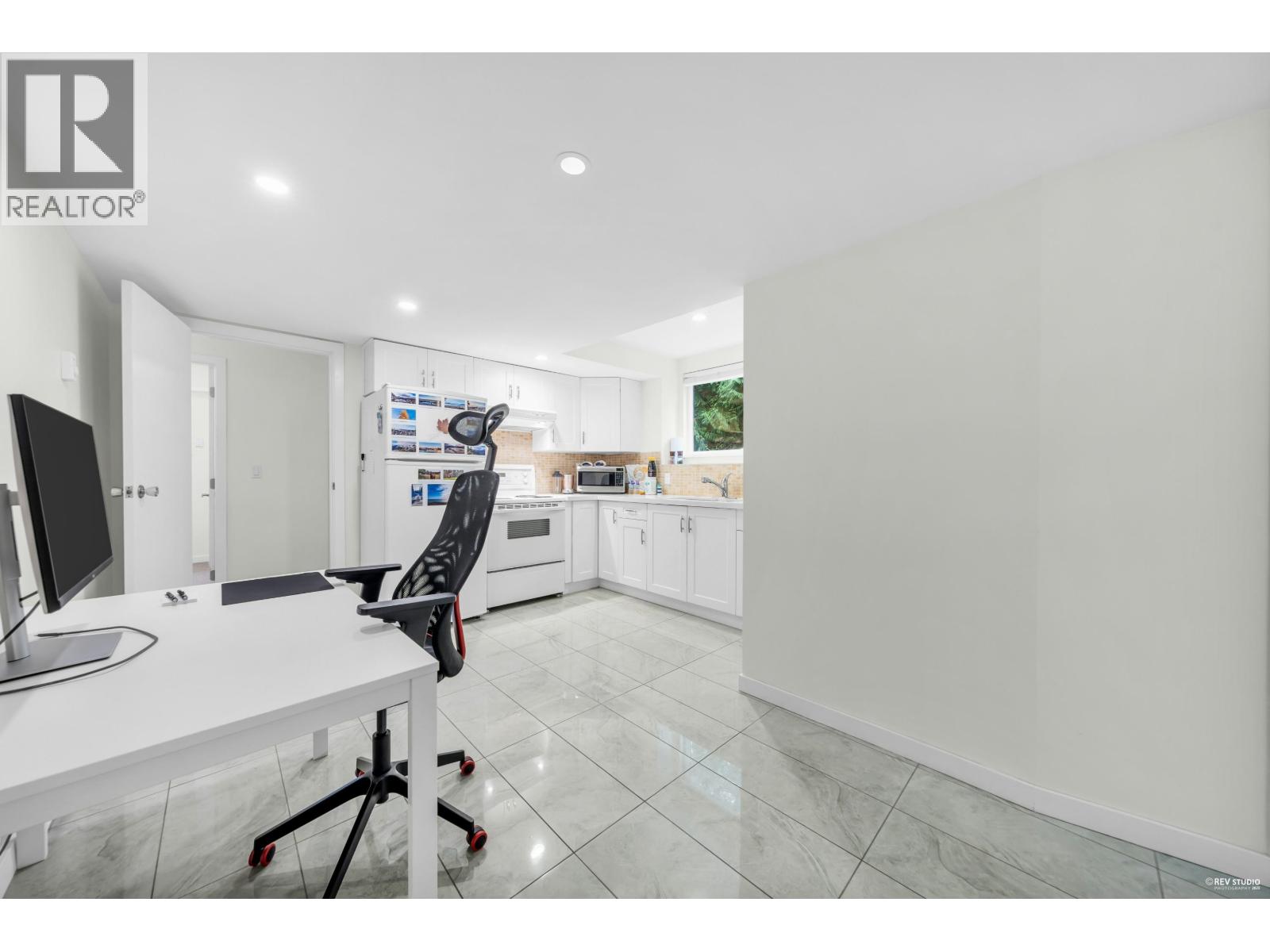 2247 Park Crescent, Coquitlam, British Columbia  V3J 6T3 - Photo 23 - R3064078