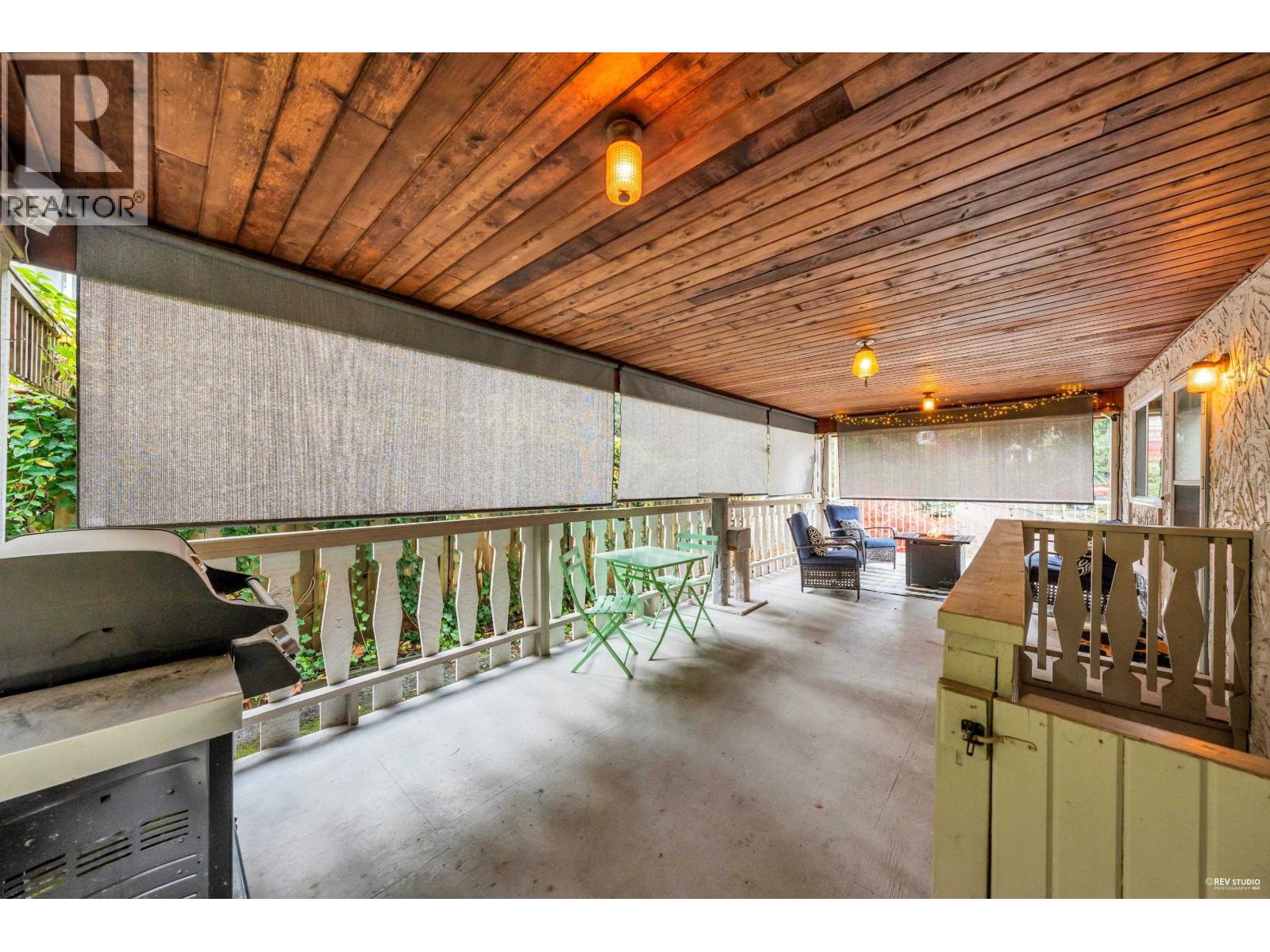 2247 Park Crescent, Coquitlam, British Columbia  V3J 6T3 - Photo 31 - R3064078