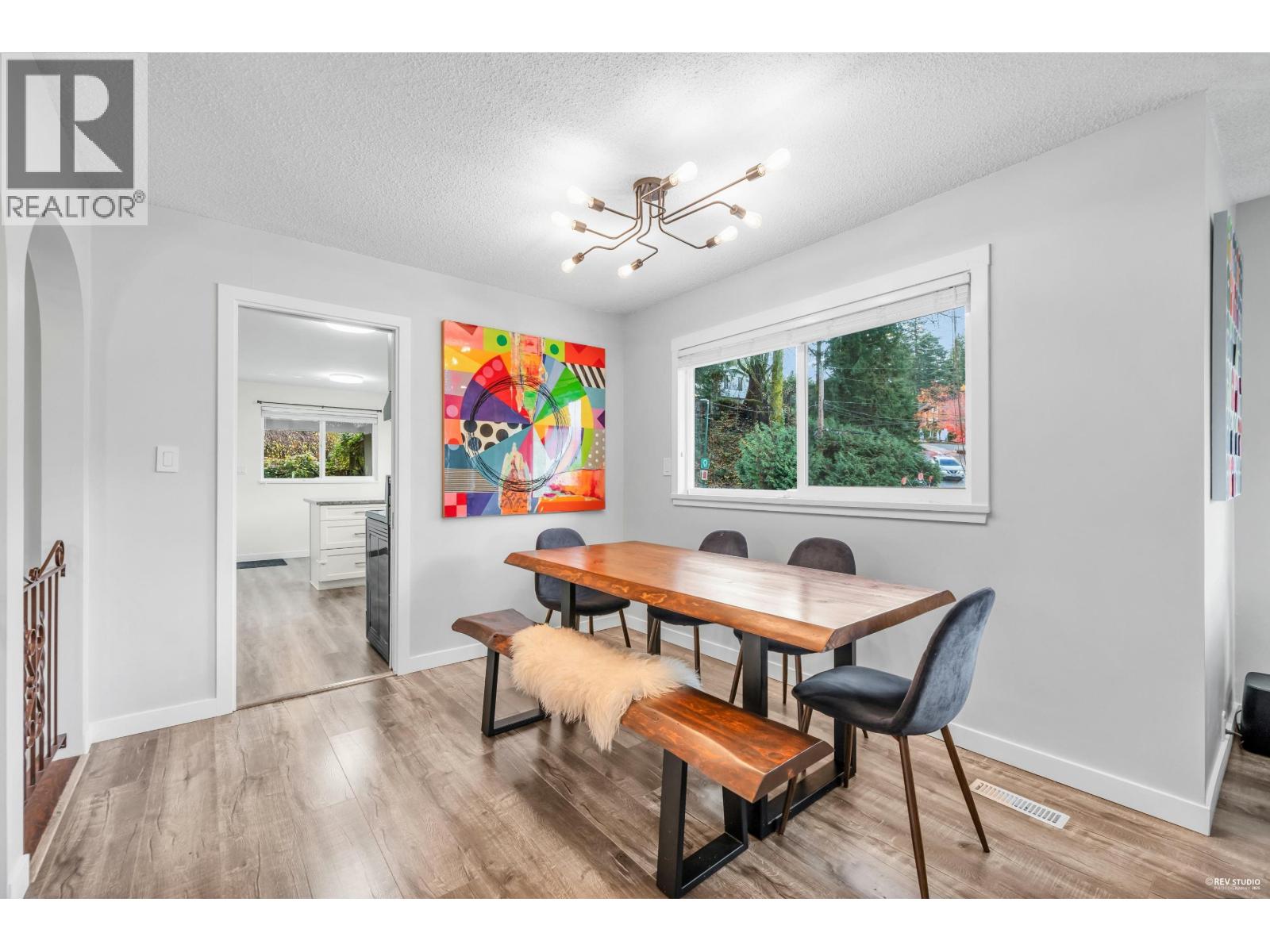 2247 Park Crescent, Coquitlam, British Columbia  V3J 6T3 - Photo 9 - R3064078