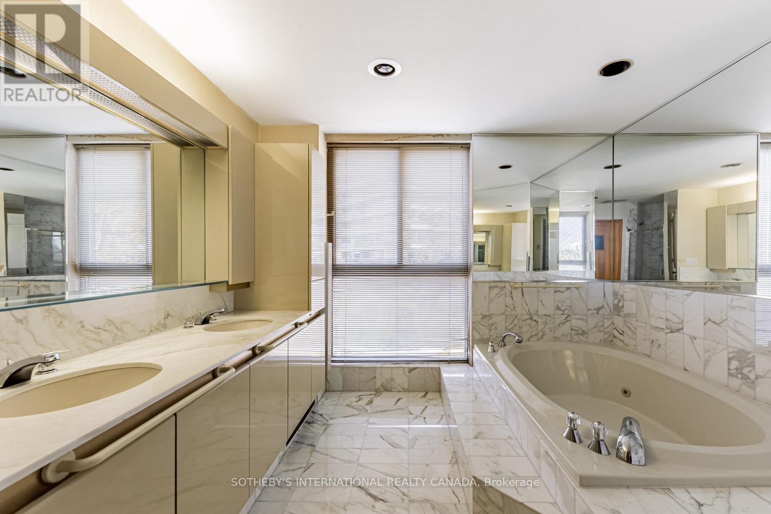 604 - 70 Rosehill Avenue, Toronto, Ontario  M4T 2W7 - Photo 19 - C12505884