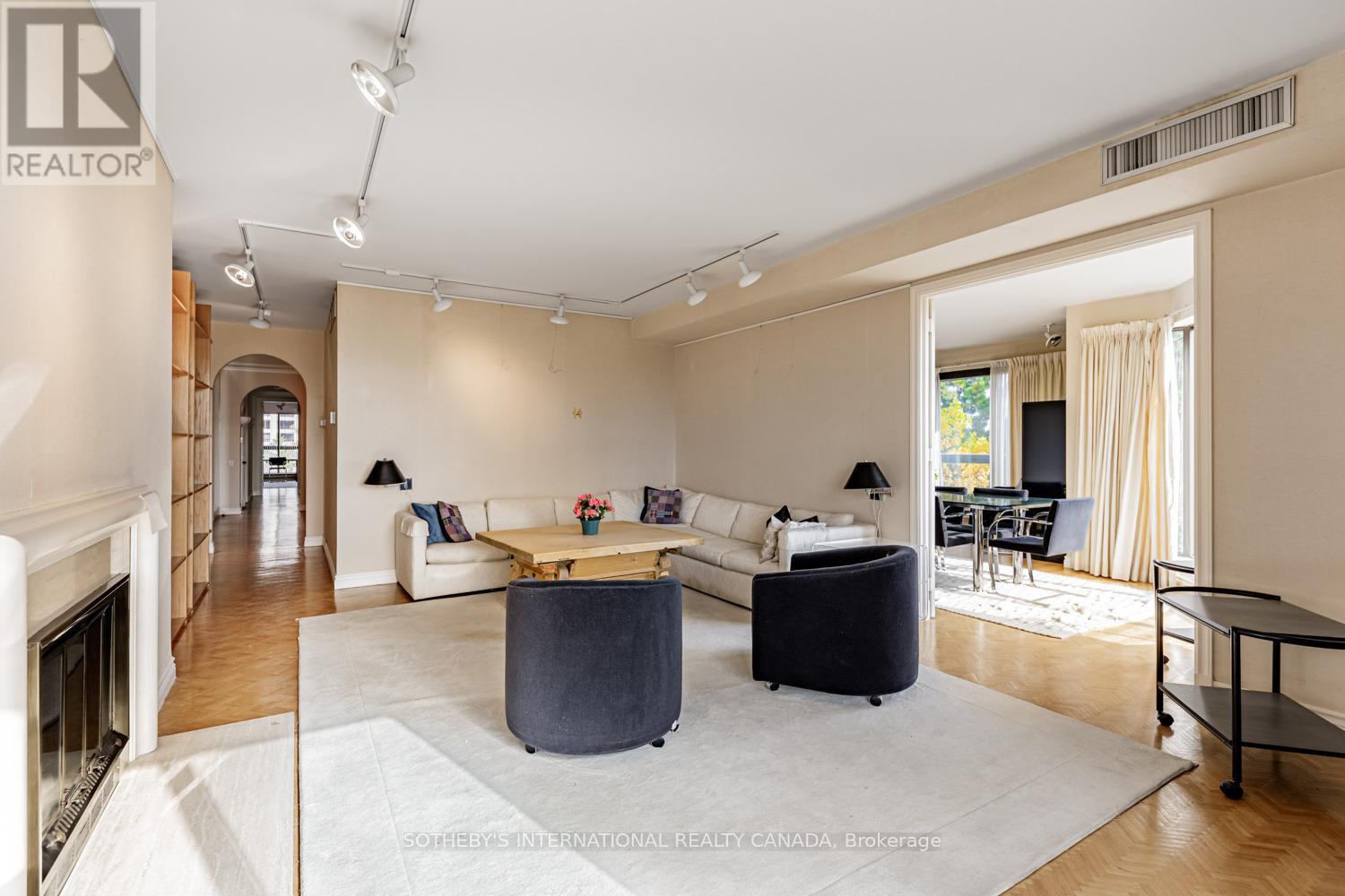 604 - 70 Rosehill Avenue, Toronto, Ontario  M4T 2W7 - Photo 7 - C12505884