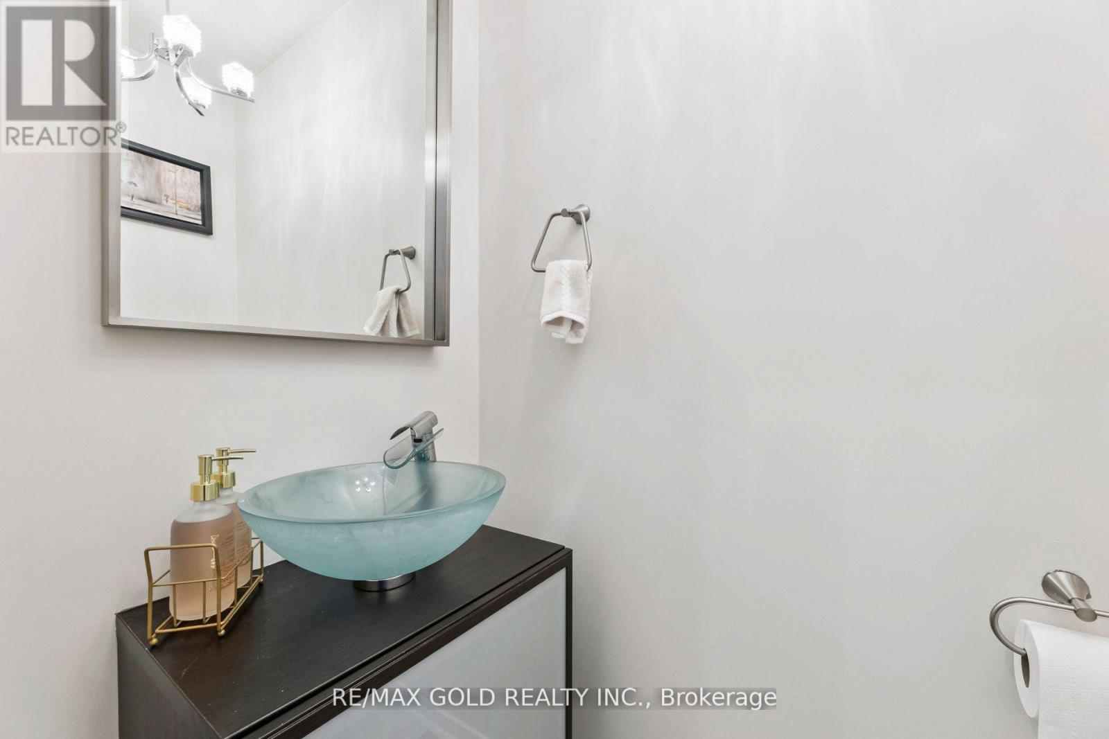 15 Blanchard Court, Whitby, Ontario  L1M 1H5 - Photo 14 - E12505902