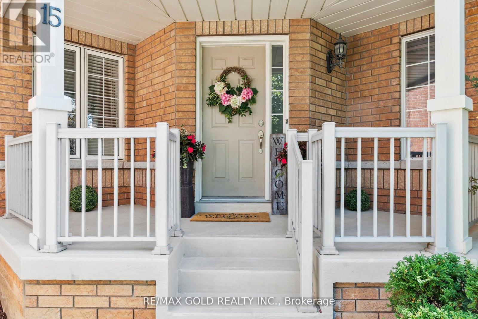 15 Blanchard Court, Whitby, Ontario  L1M 1H5 - Photo 2 - E12505902