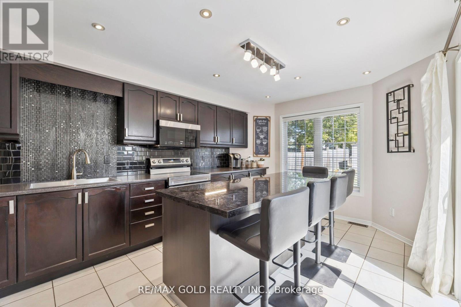 15 Blanchard Court, Whitby, Ontario  L1M 1H5 - Photo 8 - E12505902