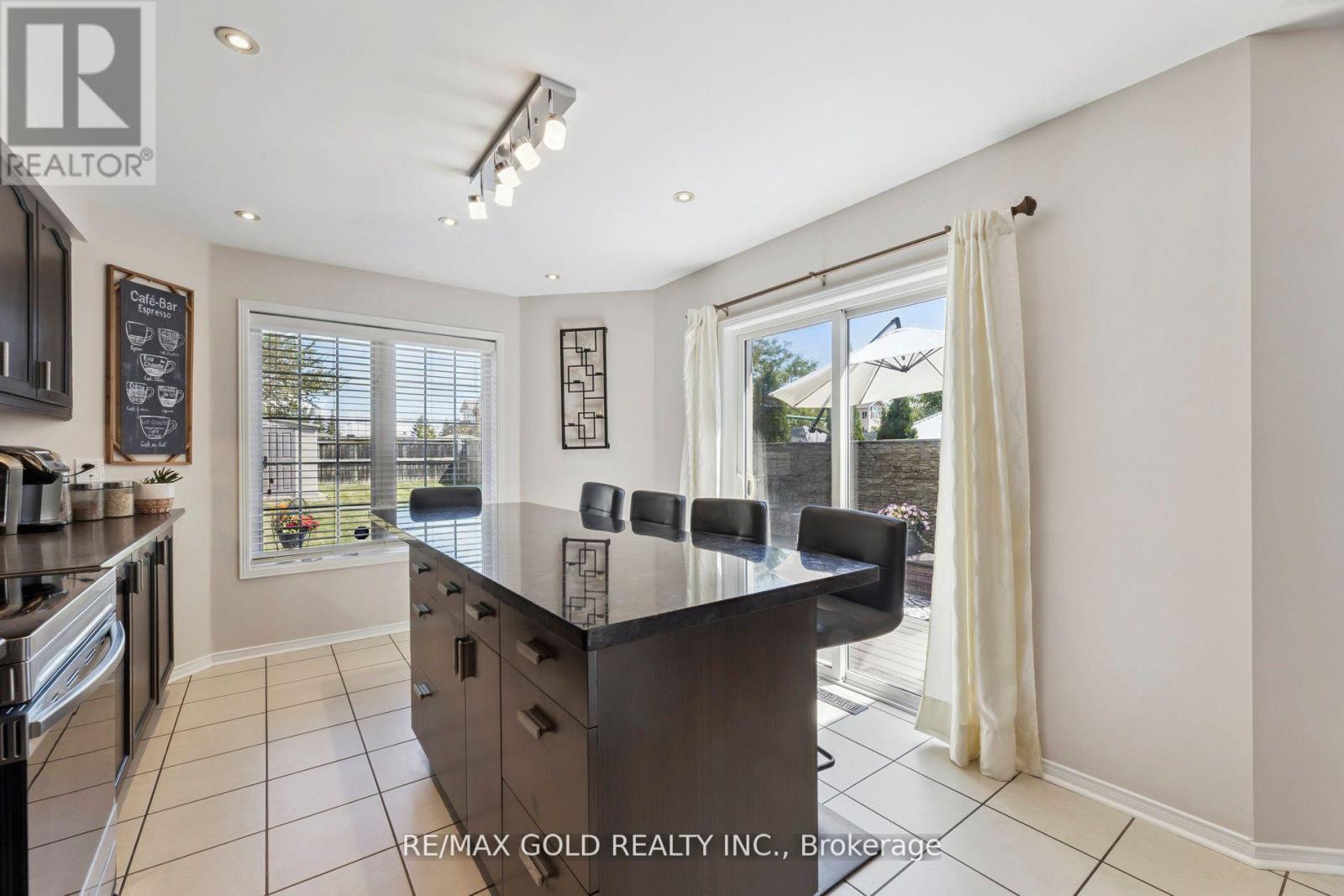 15 Blanchard Court, Whitby, Ontario  L1M 1H5 - Photo 9 - E12505902