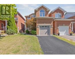 15 BLANCHARD COURT, Whitby, Ontario