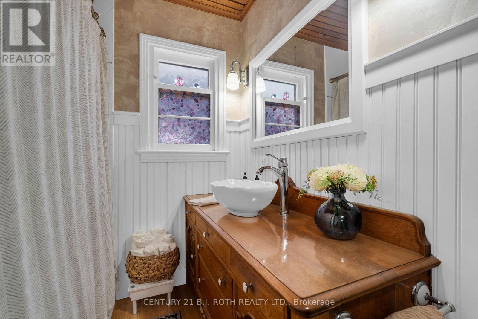 93 Catherine Street, Aurora, Ontario  L4G 1K6 - Photo 6 - N12505886