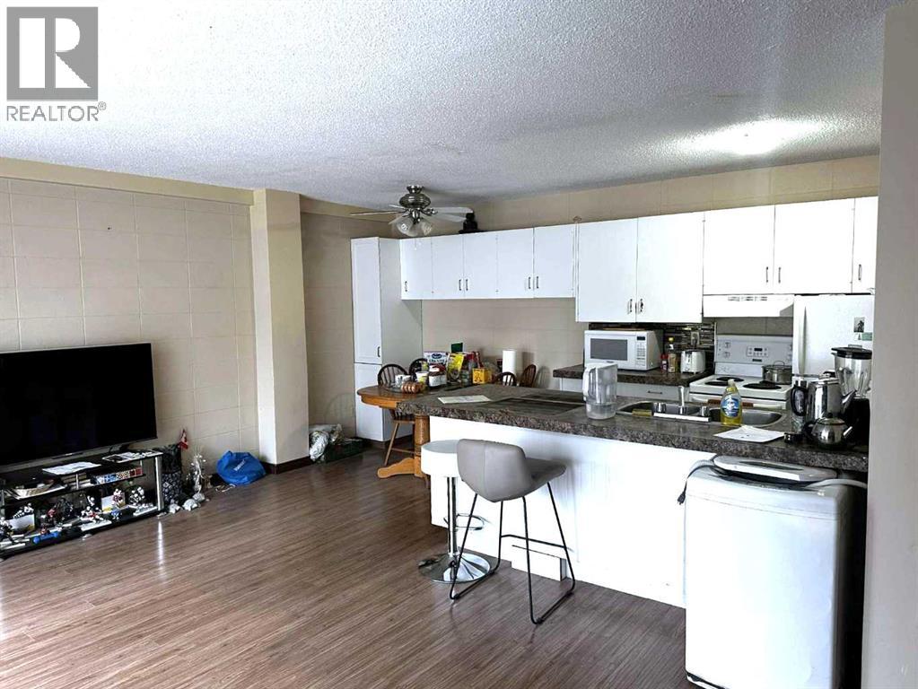 102, 4700 55 Street, Red Deer, Alberta  T4N 2H8 - Photo 12 - A2252652