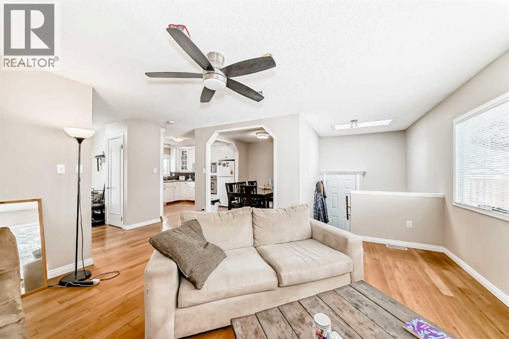 8015 4a Street Sw, Calgary, Alberta  T2V 1A4 - Photo 9 - A2267667