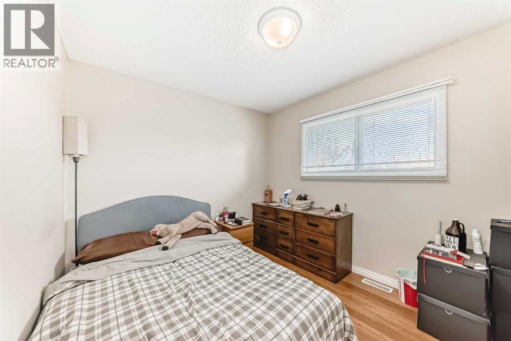 8015 4a Street Sw, Calgary, Alberta  T2V 1A4 - Photo 15 - A2267667