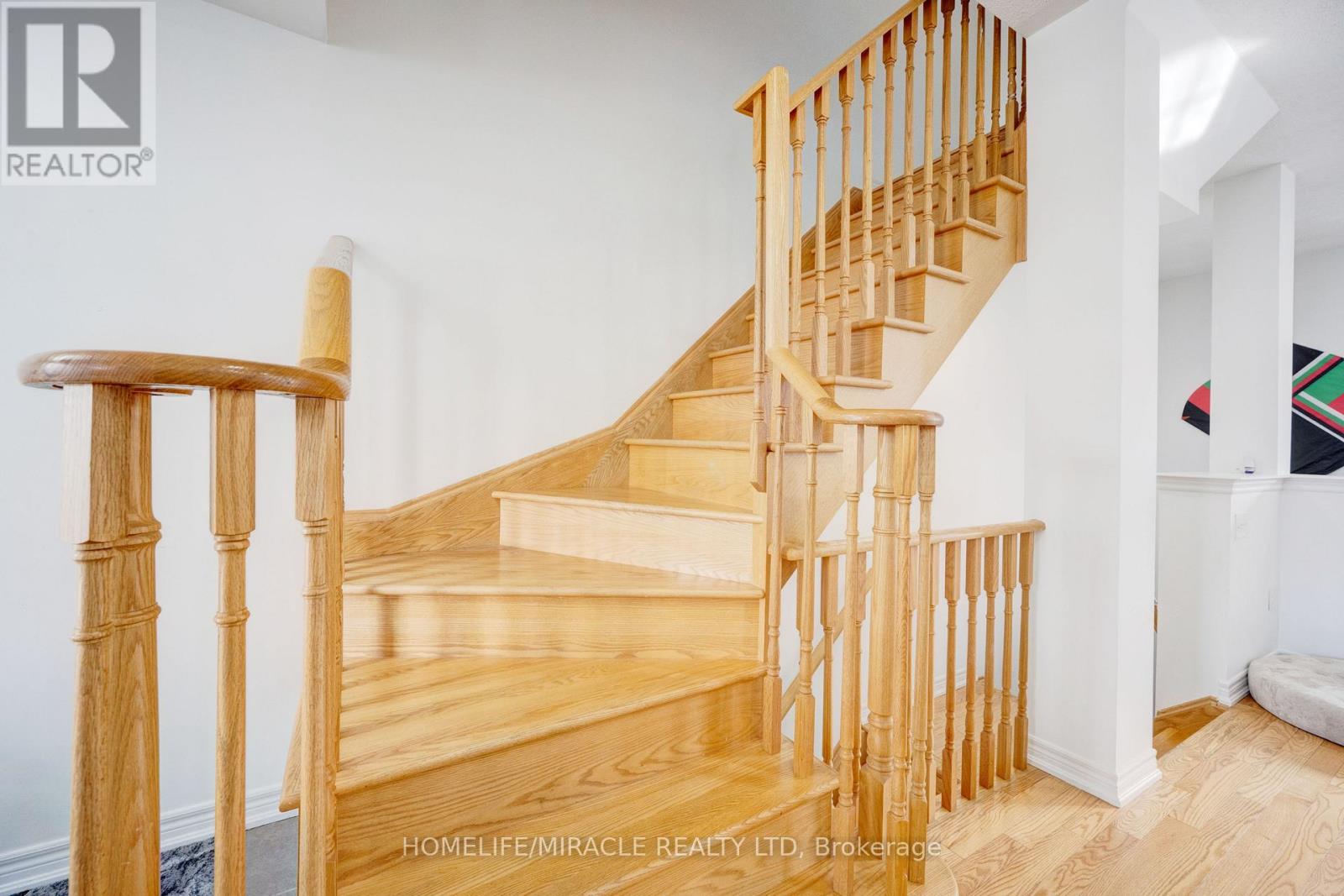 46 Sea Drifter Crescent, Brampton, Ontario  L6P 4B1 - Photo 12 - W12505894