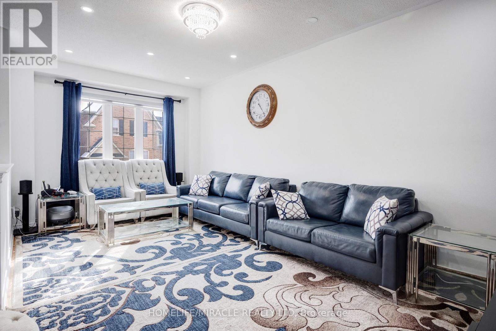 46 Sea Drifter Crescent, Brampton, Ontario  L6P 4B1 - Photo 7 - W12505894