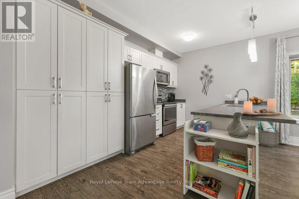 103 - 11b Salt Dock Road, Parry Sound, Ontario  P2A 3B6 - Photo 13 - X12423598