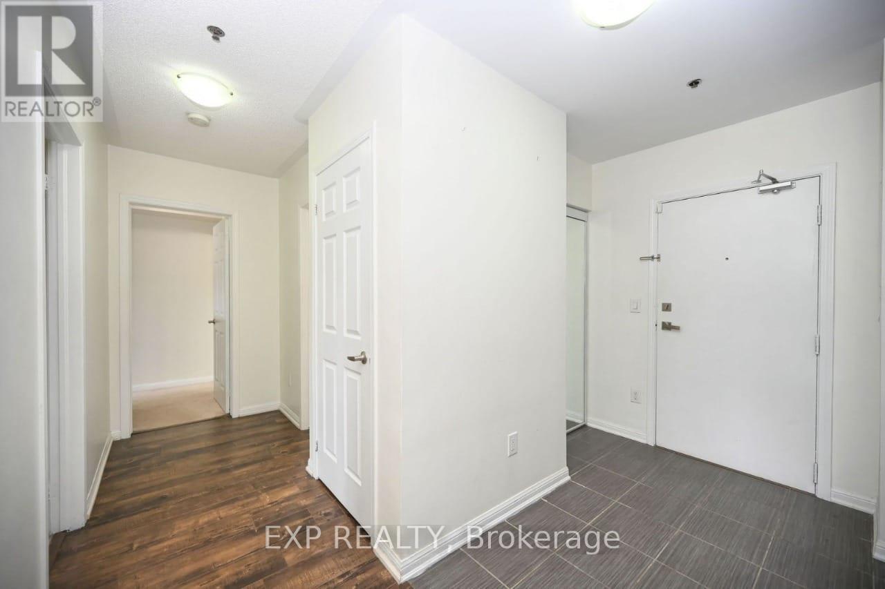 301 - 70 Baycliffe Crescent, Brampton, Ontario  L7A 3Z4 - Photo 5 - W12432908